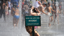 Reclaiming public water - the Paris case