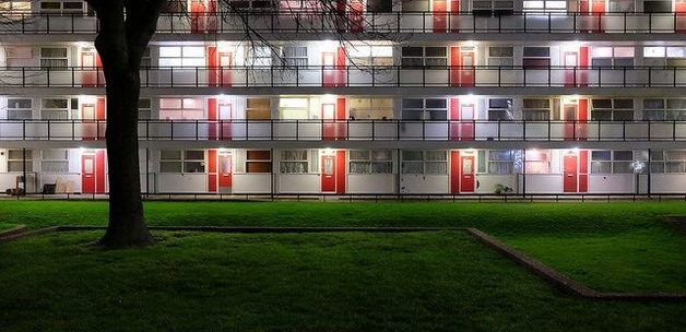 London at Night (Churchill Gardens) / Scott Wylie via flickr