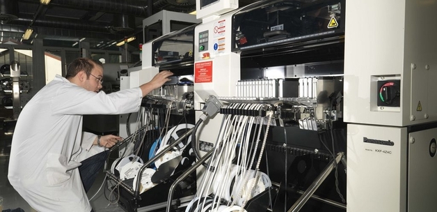  Fagor Automation /  Máquina SMD via flickr