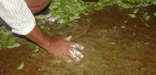 Nick Leonard - Cocaine 'Factory' in Colombia