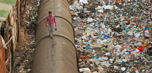 Dharavi pipe walk. By Meanest Indian